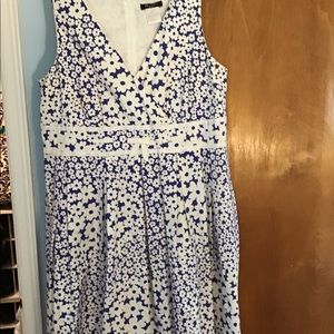 Sleeveless blue and white dress
